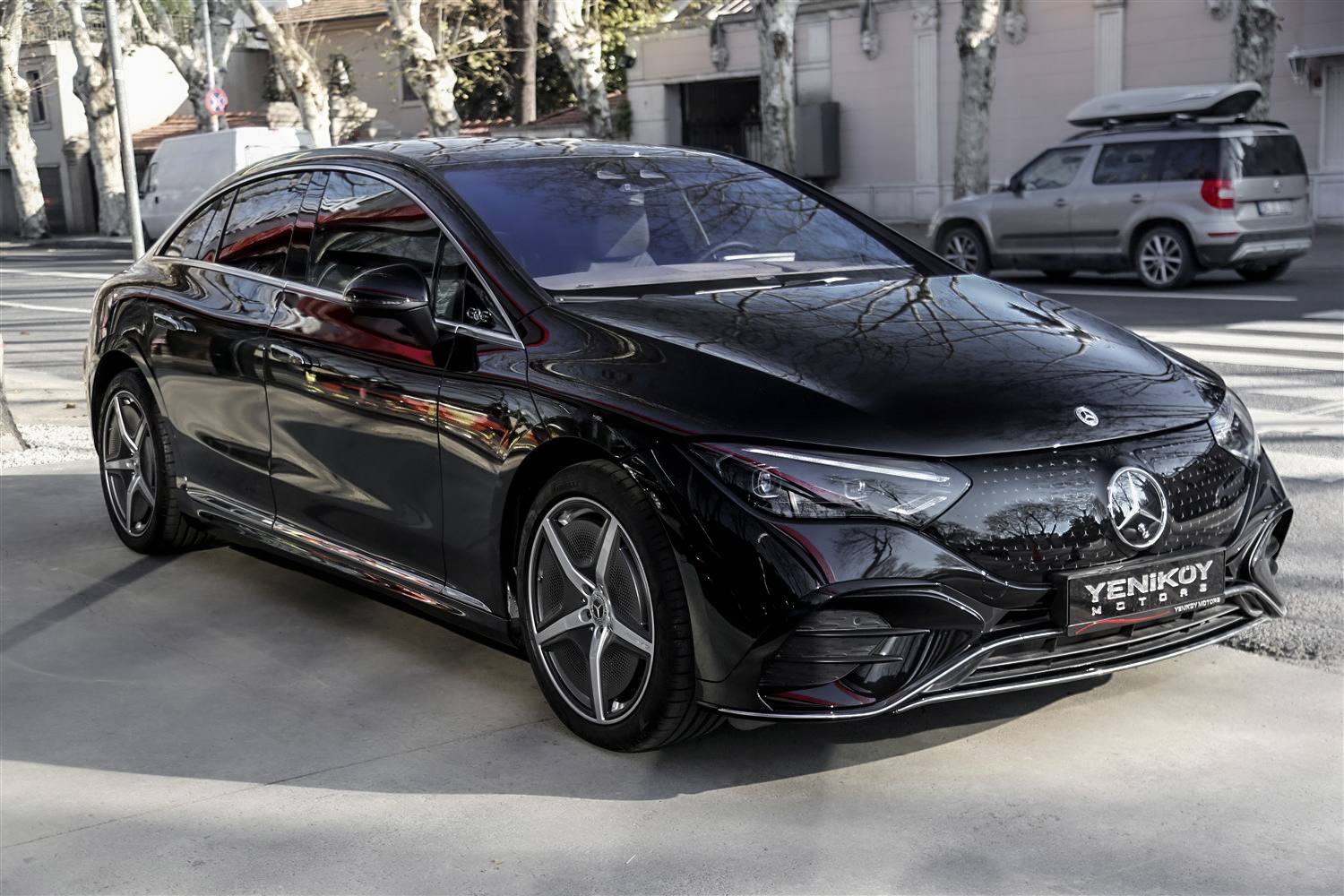 MERCEDES EQE350+ AMG