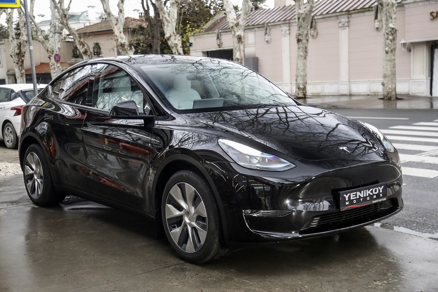 TESLA MODEL Y LONG RANGE DUAL MOTOR 4x4