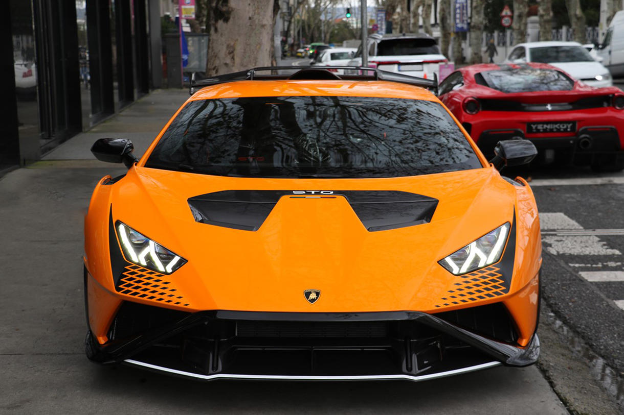 LAMBORGHINI HURACAN STO 60TH ANNIVERSARY