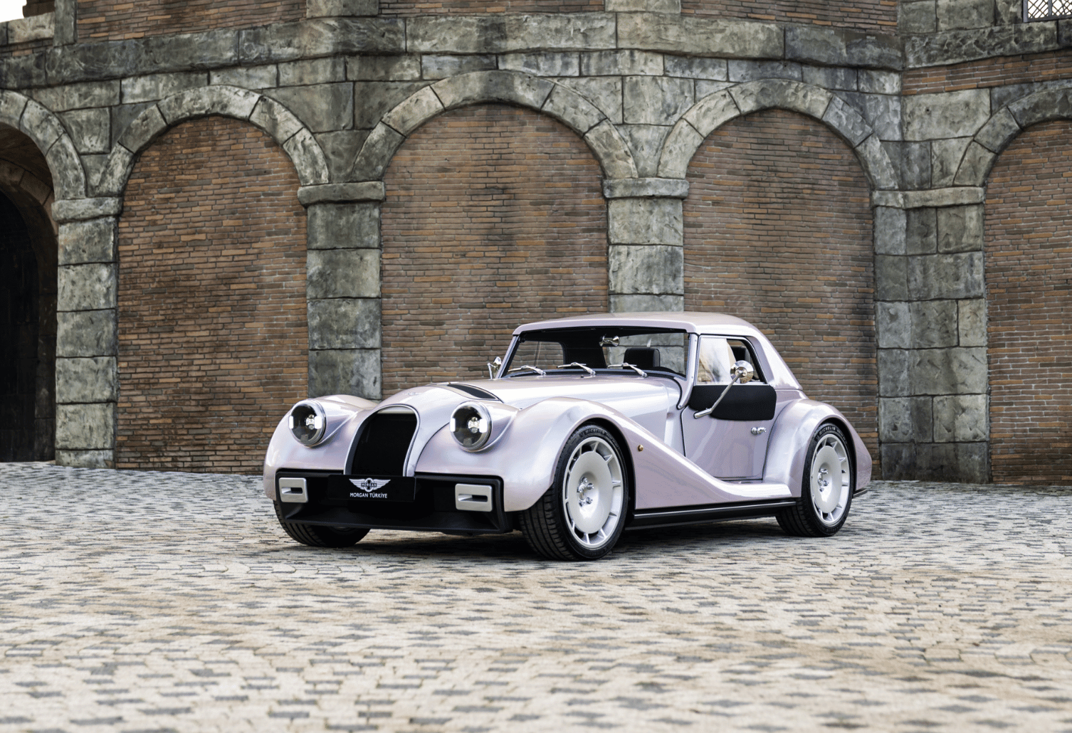 Morgan Supersport, Yeniköy Motors distribütörlüğünde Türkiye’de.